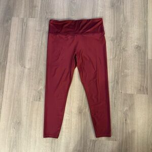 Athleta Elation Train 7/8 Tight – High Rise – Shiny Red Burgundy